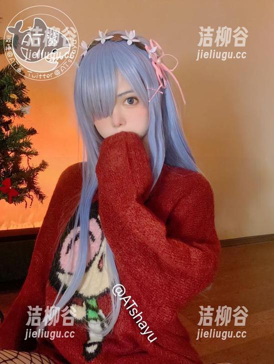 AT鲨 一起探索AT鲨短裙主题合集:精彩图片记录青春美好瞬间.txt