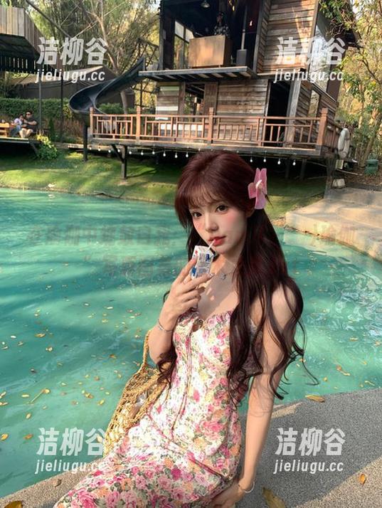 在瑜伽中绽放自我：“Dami(퀸다미)瑜伽”写真图集的艺术之美.txt