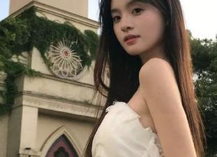 Feilin嗲囡囡 - SiByl李思宁姐姐写真合集：多姿多彩的分享让你大开眼界.txt