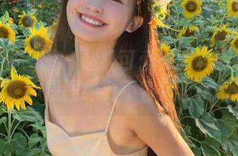 Feilin嗲囡囡 - 超级可爱！李梓熙JK写真全集的原图绝对不容错过！.txt