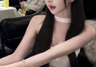 Feilin嗲囡囡 - 资源完全免费，带你直击芷儿Momoko女仆写真中的无限魅力与风情！.txt