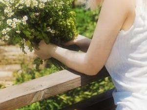 GIRLT果团网 - 走进裴希西的世界：超高清日常图集绽放生活之美.txt