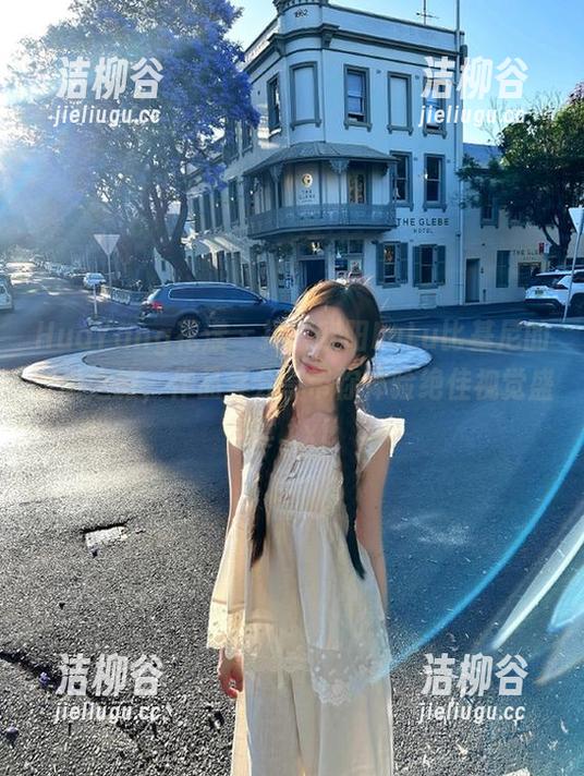 HuaYang花漾 - 探索欧阳LuLu比基尼的时尚之旅，作品集分享带你体验绝佳视觉盛宴.txt