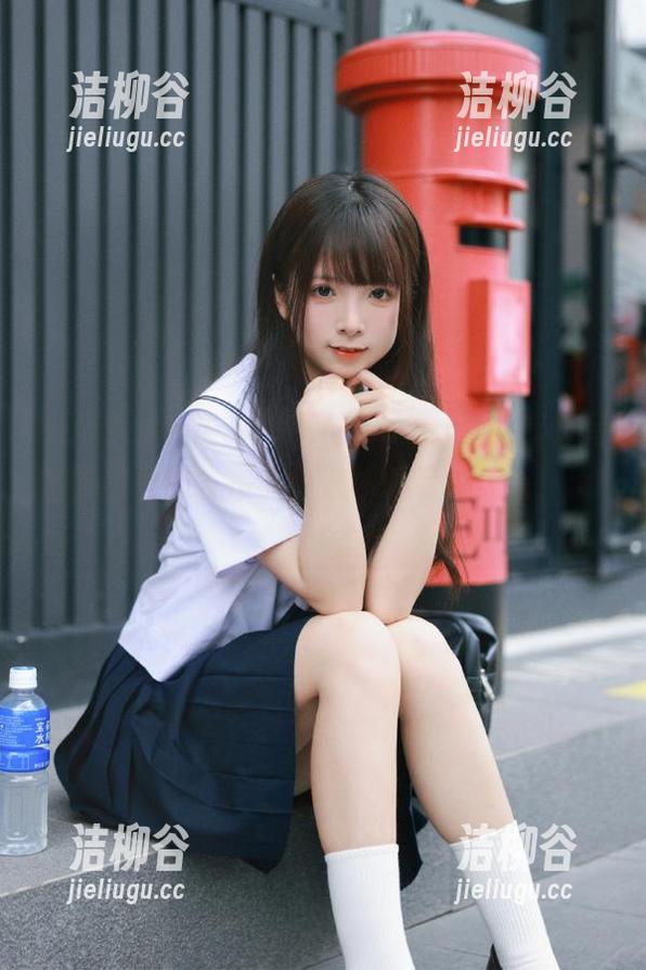 HuaYang花漾 - 葛征Model魅惑套装写真作品福利发布，快来领取专属惊喜！.txt