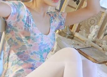 HuaYang花漾 - 走进赵惟依coco的纯白世界：最新写真作品图片带你感受清新气息.txt