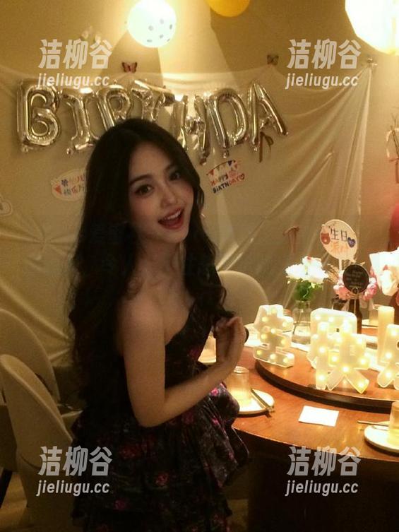 IMiss爱蜜社 - Evon陈赞之最新可爱套图曝光，令人忍不住想要给她送爱心啊！.txt
