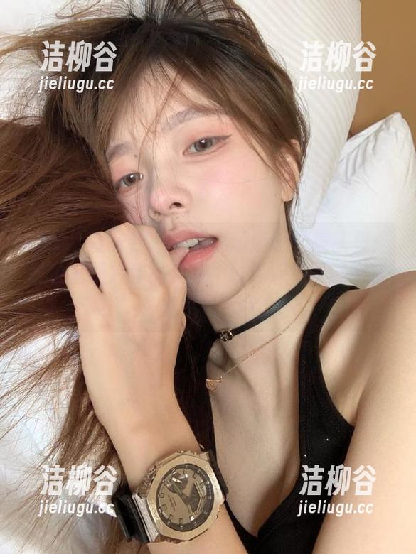 IMiss爱蜜社-淼淼萌萌哒 IMiss爱蜜社 - 在淼淼萌萌哒的镜头里:办公室照片作品分享,谁说职场不能有艺术感?.txt