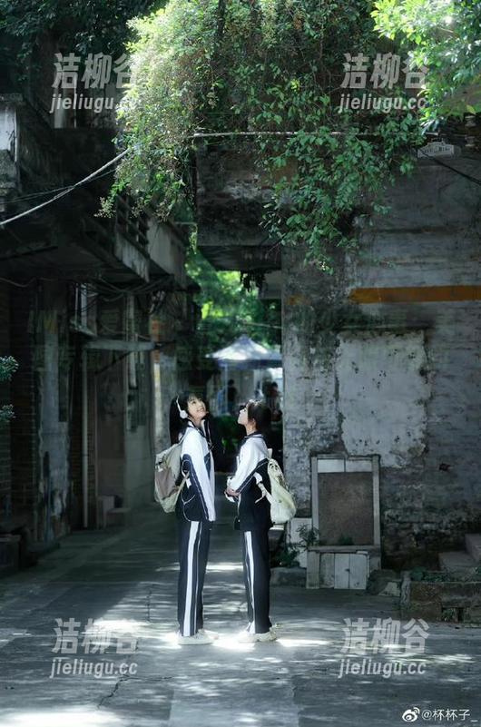 IMiss爱蜜社 - 雪儿Cier的少女心事：美图专辑下载，感受清新青春与无限可能的氛围！.txt