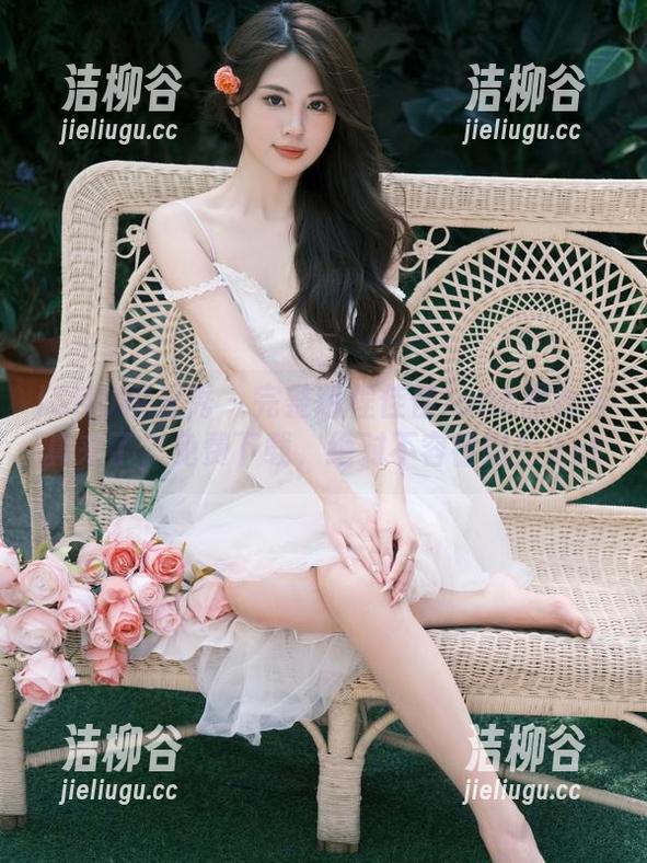 ISHOW爱秀 - 完整版程佳佳Jane黑丝写真来了，免费下载，绝对不容错过！.txt