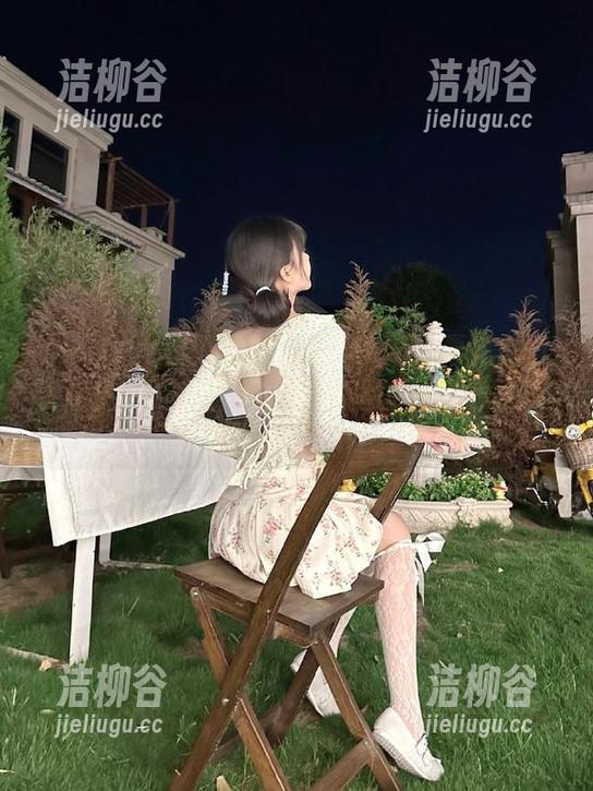 MFStar模范学院 - Ellie艾栗栗自拍分享：揭开她私密写真作品里的创作心路.txt
