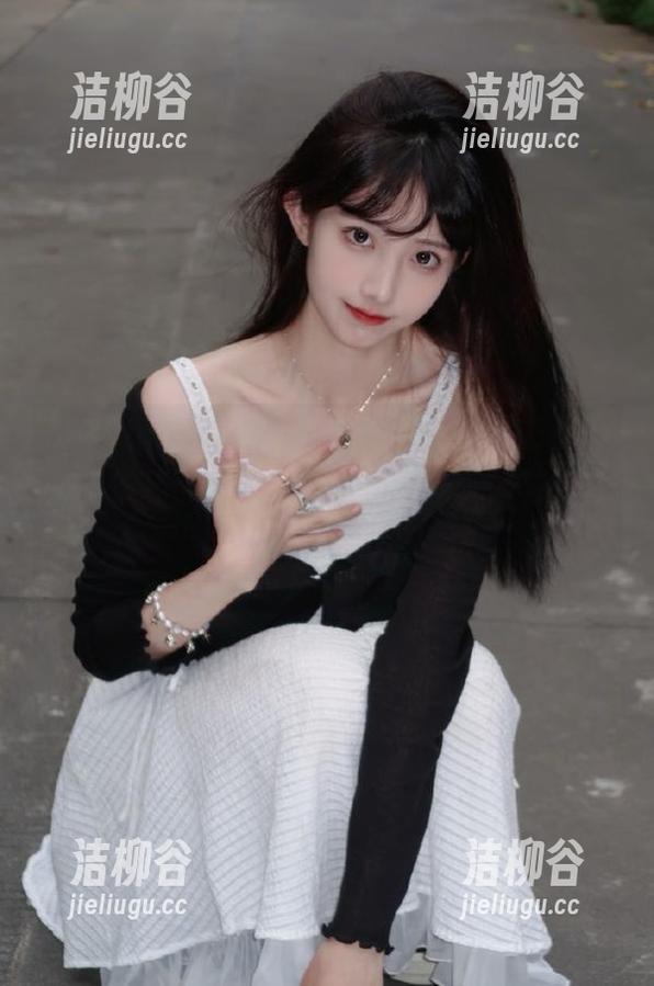 MFStar模范学院 - 精选NaNa_baby长腿作品合集，带你观看她的时尚与个性风采.txt