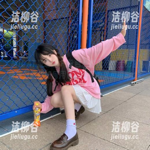 MICAT猫萌榜 - 粉色私拍图包：土肥圆矮挫穷教你如何用色彩俘获心灵和摄影.txt
