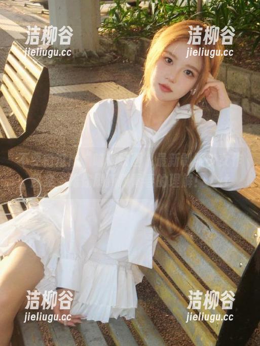不要错过！“喵糖映画”最新制服少女作品集，陪你刷新对青春的理解！.txt