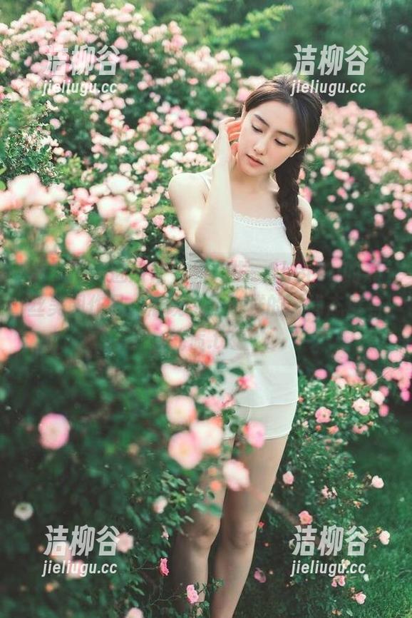 MiStar魅妍社 - 绯月樱_Cherry的黑丝美图作品，展现她不一样的时尚态度与气质.txt