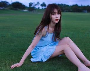 慕丝女郎写真集新鲜更新，君临天下再次登陆艺术的巅峰.txt