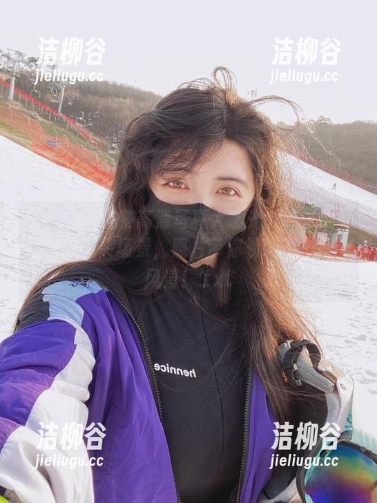 NinJa阿寨寨 NinJa阿寨寨高清写真大曝光:棉袜中的秘密与搞笑场景,照片带你领略不一样的风景!.txt