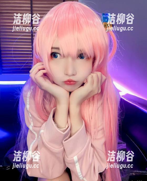 PotatoGodzilla PotatoGodzilla白裙写真,绽放青春气息的精美壁纸欣赏.txt