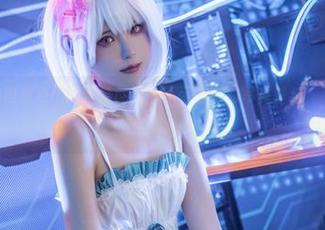 走进Quan冉有点饿的蕾丝世界：不可错过的写真壁纸，装修你的小空间.txt