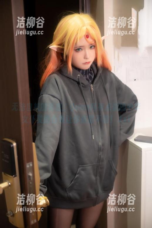 Quan冉有点饿 无法自拔的诱惑:Quan冉有点饿的中华女仆美图合集让你欲罢不能!.txt