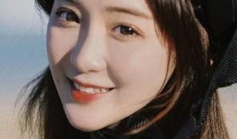 SSA丝社 - 欣欣的棉袜作品集：捕捉生活中的每一个温暖瞬间的独特写真！.txt