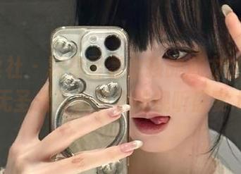 SSA丝社 - 探索馨馨女孩的魅力世界，尽享无圣光写真带来的视听盛宴.txt