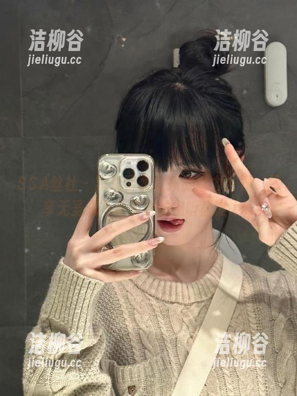 SSA丝社-馨馨 SSA丝社 - 探索馨馨女孩的魅力世界,尽享无圣光写真带来的视听盛宴.txt