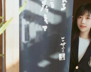 走进Shika小鹿鹿的护士私房写真世界，感受温暖美图的魔力.txt