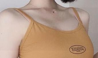 TGOD推女神 - 施忆佳Kitty酱全套棉袜的原图作品，展现可爱与时尚的绝妙搭配.txt