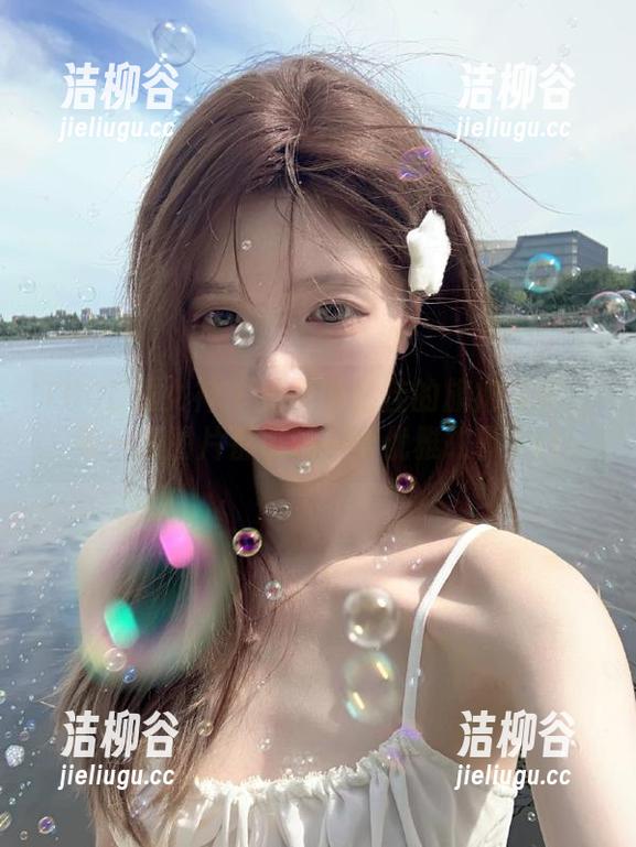 TGOD推女神 - 美丽施忆佳的旗袍写真：每一张图片都讲述一个优雅故事.txt