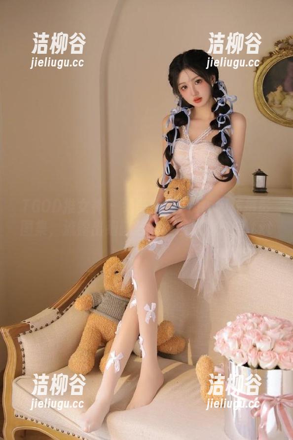 TGOD推女神 - 绝美欧尼anne网袜摄影图集，流露出细腻与大胆的双重气息.txt