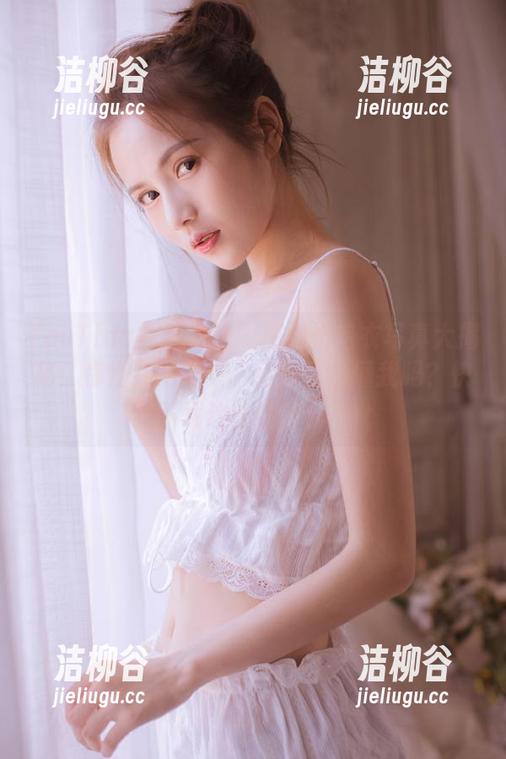 TouTiao头条女神 - 周熙妍毛衣写真大揭秘：你懂我的毛衣，但你真的懂我吗？快来下载这些图片！.txt
