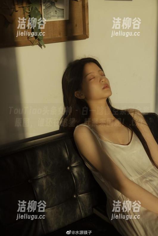 TouTiao头条女神 - 白一晗镂空系列全套原图，谁还在追星，赶紧来围观！.txt