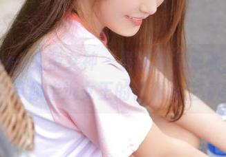 TouTiao头条女神 - 最新图集更新，美会子带你走近女王的优雅人生.txt