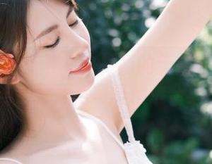 UGirls尤果网 - 白衬衫的无限可能：Miko马欣悦风格写真精选合集.txt