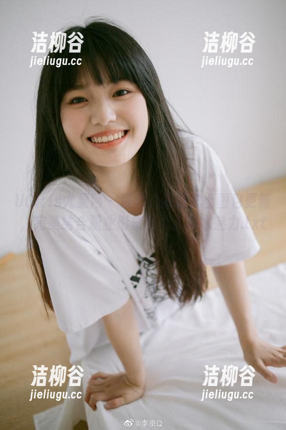 UGirls尤果网 - 凌希儿最新护士图包更新，完美结合职业形象与个人艺术魅力.txt
