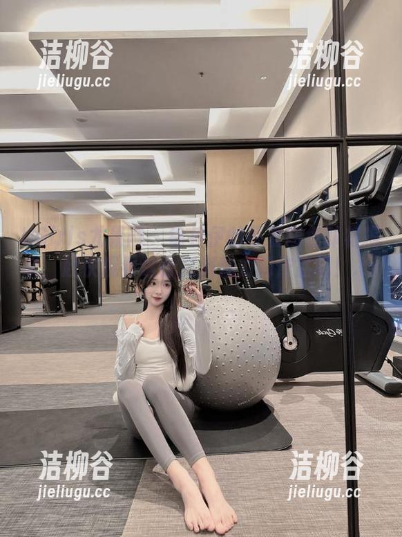 UGirls尤果网-徐梓伊 UGirls尤果网 - 徐梓伊的可爱图包即将揭晓,赶快观看这份充满魅力的作品吧!.txt
