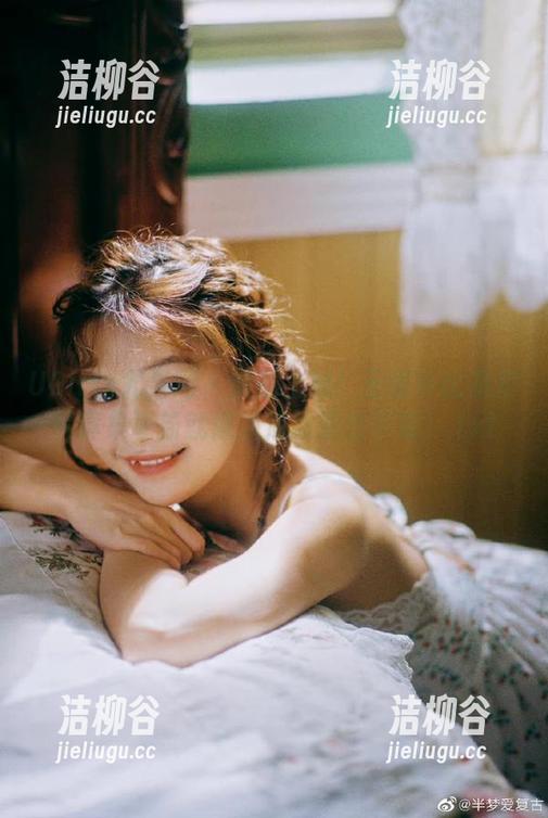 UGirls尤果网 - 新品上线！王谨轩比基尼写真集更新就像海浪般层出不穷！.txt