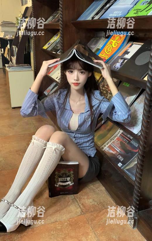 UGirls尤果网 - 田熙玥带来的JK写真图包，感受时光流转的青春气息.txt