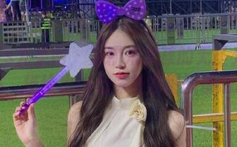 UGirls尤果网 - 苏糯米女孩的无圣光写真作品，描绘出内心深处的细腻情感.txt