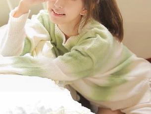 UGirls尤果网 - 在若彤BOOMBOOM的居家世界里，全套写真让你心动不已、梦回温馨时光！.txt