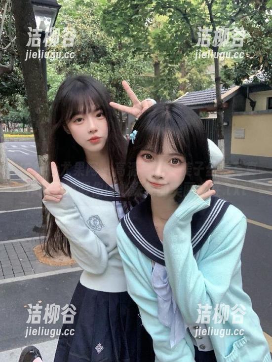 UGirls尤果网 - 高清呈现金美子丝袜写真作品：唤醒你内心深处的美丽向往.txt