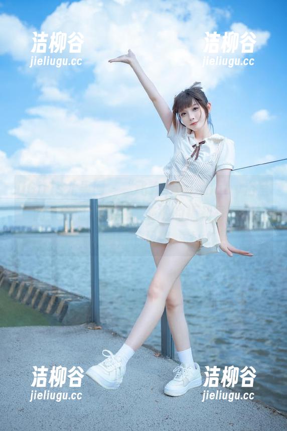 UGirls尤果网 - “飞Angelababy浴室”图集：时尚与优雅交融的福利写真，展现她独特的风格。.txt