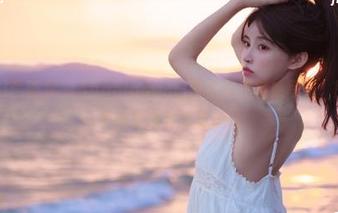 XIAOYU语画界 - Angela小热巴蕾丝旗袍魅惑写真，图库精选中的时尚艺术品.txt