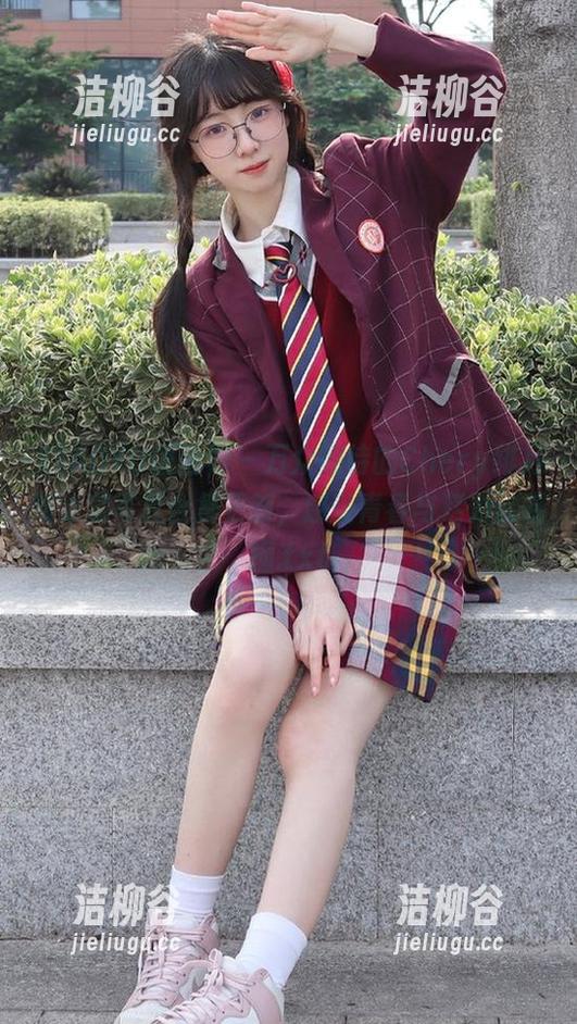 XIAOYU语画界 - 万众期待的Chery绯月樱泳装写真合集更新，感受青春与活力的碰撞.txt
