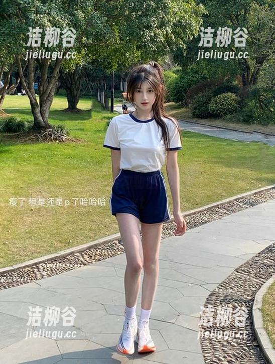 XIAOYU语画界 - 林星阑个人写真作品集：细腻的黑丝元素勾勒出她的梦幻与性感.txt