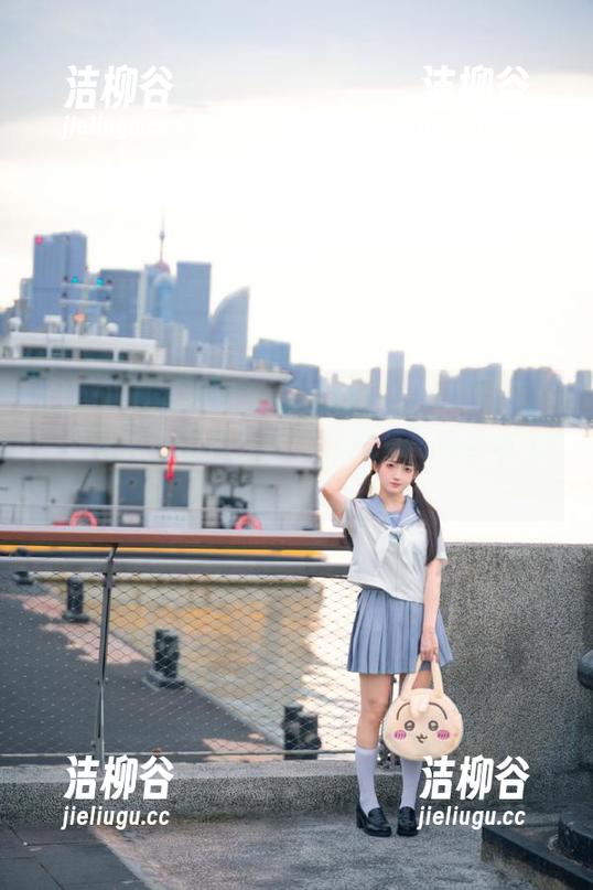 XIAOYU语画界 - 探索程程程的教室风格，分享免费图包让你轻松拥有写真艺术.txt