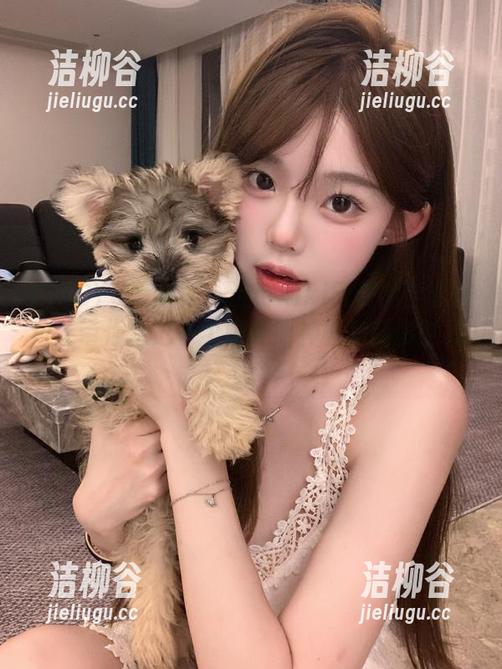 XIAOYU语画界 - 诗诗kiki天使的全套图包，带你走进一个唯美而神秘的摄影世界.txt