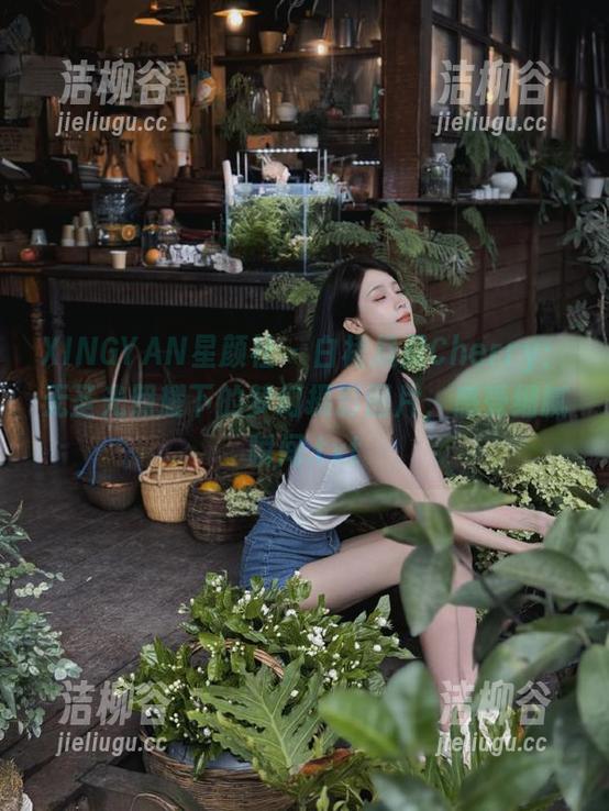 XINGYAN星颜社 - 白裙晨晨Cherry：无圣光照耀下的梦幻摄影图片，感受细腻瞬间.txt