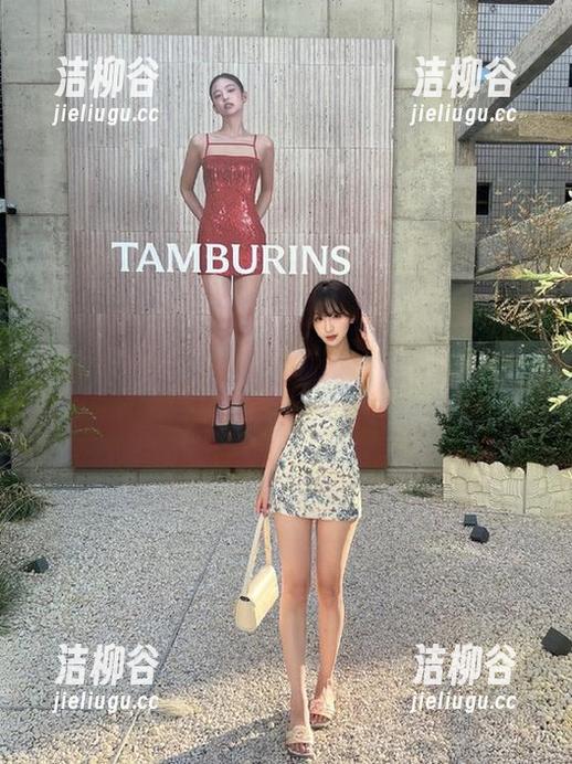 XINGYAN星颜社 - 全集展示梦心玥的旗袍摄影之美，免费下载共享经典.txt