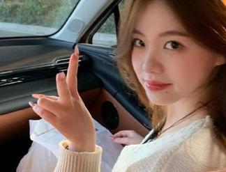 Xiuren秀人网 - 怀旧满分：严利娅Yuliya校园风校服写真合集与独家图册分享.txt